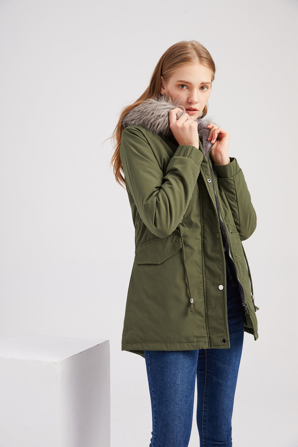 Warmer Damenparka mit Kapuze