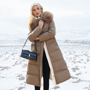 Sophia Luxuriöse Lange Winterjacke mit Kapuze