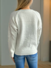 Eleganter Pullover mit Perlendetails