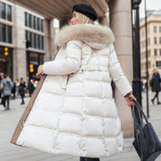 Sophia Luxuriöse Lange Winterjacke mit Kapuze